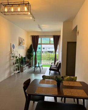 Cahaya Gardens 2 rooms at Golden Hills depan pasar malam